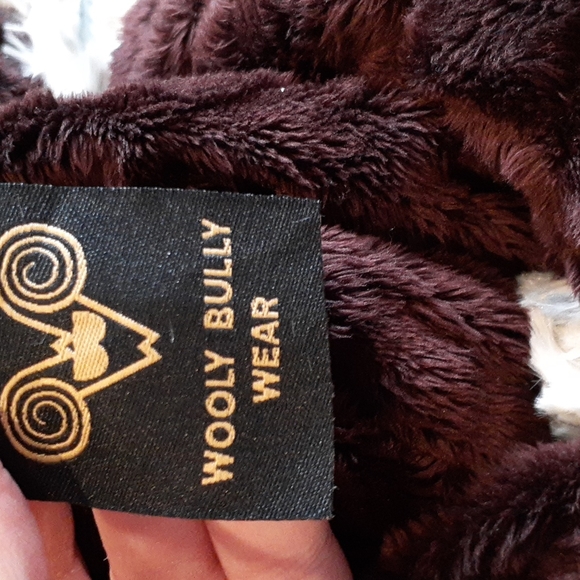 Wooly bully wear reversible vest. Size small - Picture 4 of 7